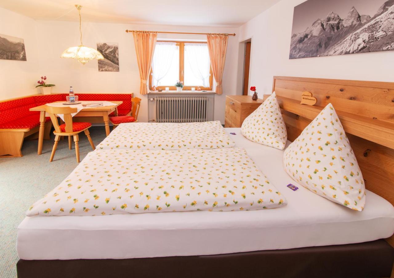 Gaestehaus Schmid Obermaiselstein Buitenkant foto